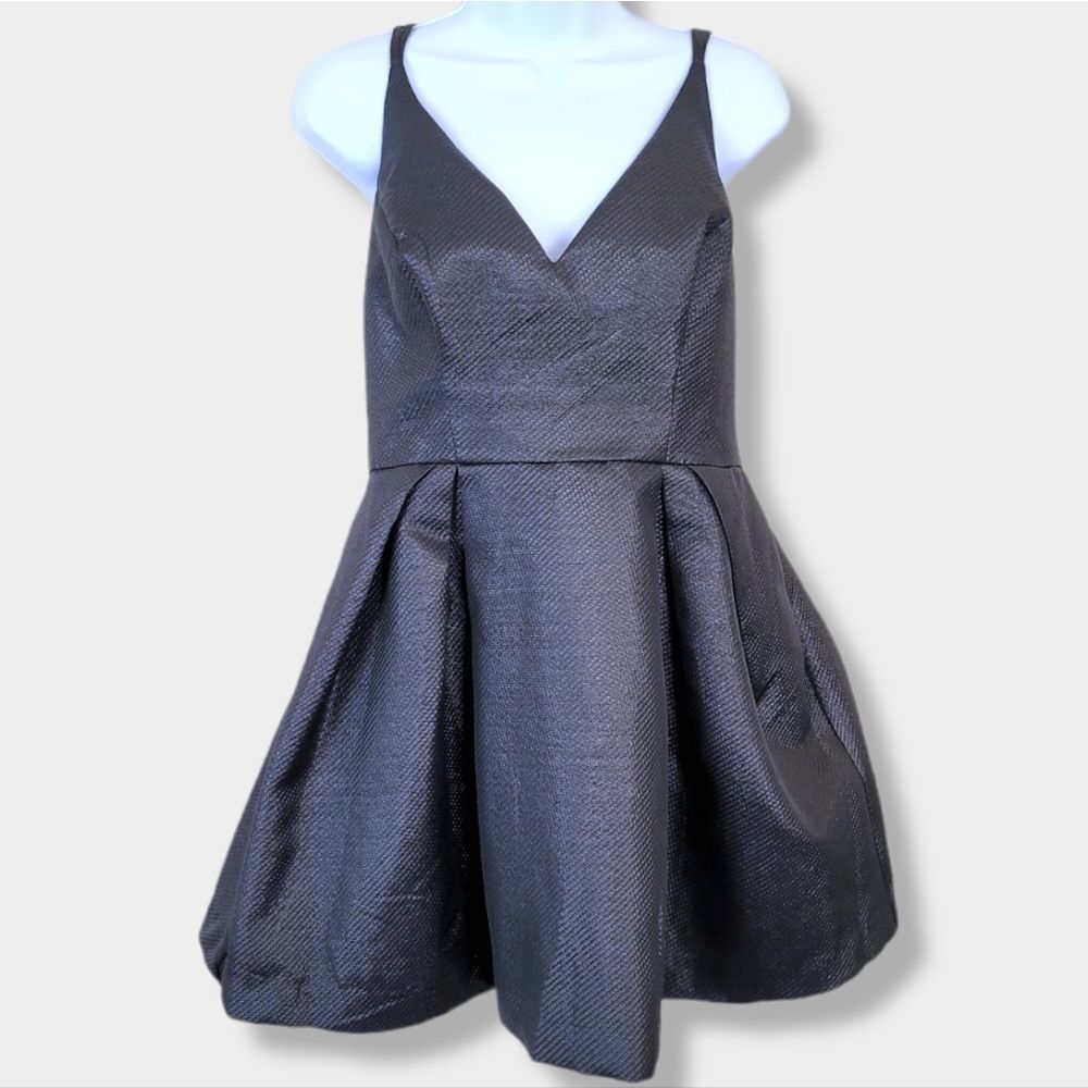 Lulus black sparkle sleeveless strappy vneck fit n flare skater dress size L